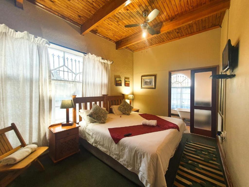 Just Tiffany Guest House & Conference Facility 波切夫斯特鲁姆 外观 照片